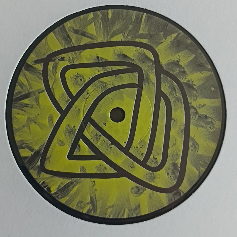 Auratone Featuring Stacey Q – Falling